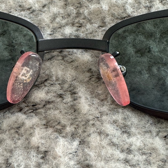 Fendi sunglasses - Picture 5 of 7